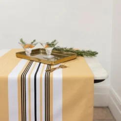 Chemin de table Jaune