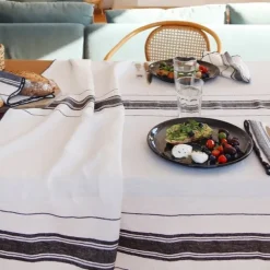 Nappe en lin blanc ivoire à rayures