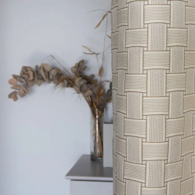Rideau en Jacquard beige à motifs tissés